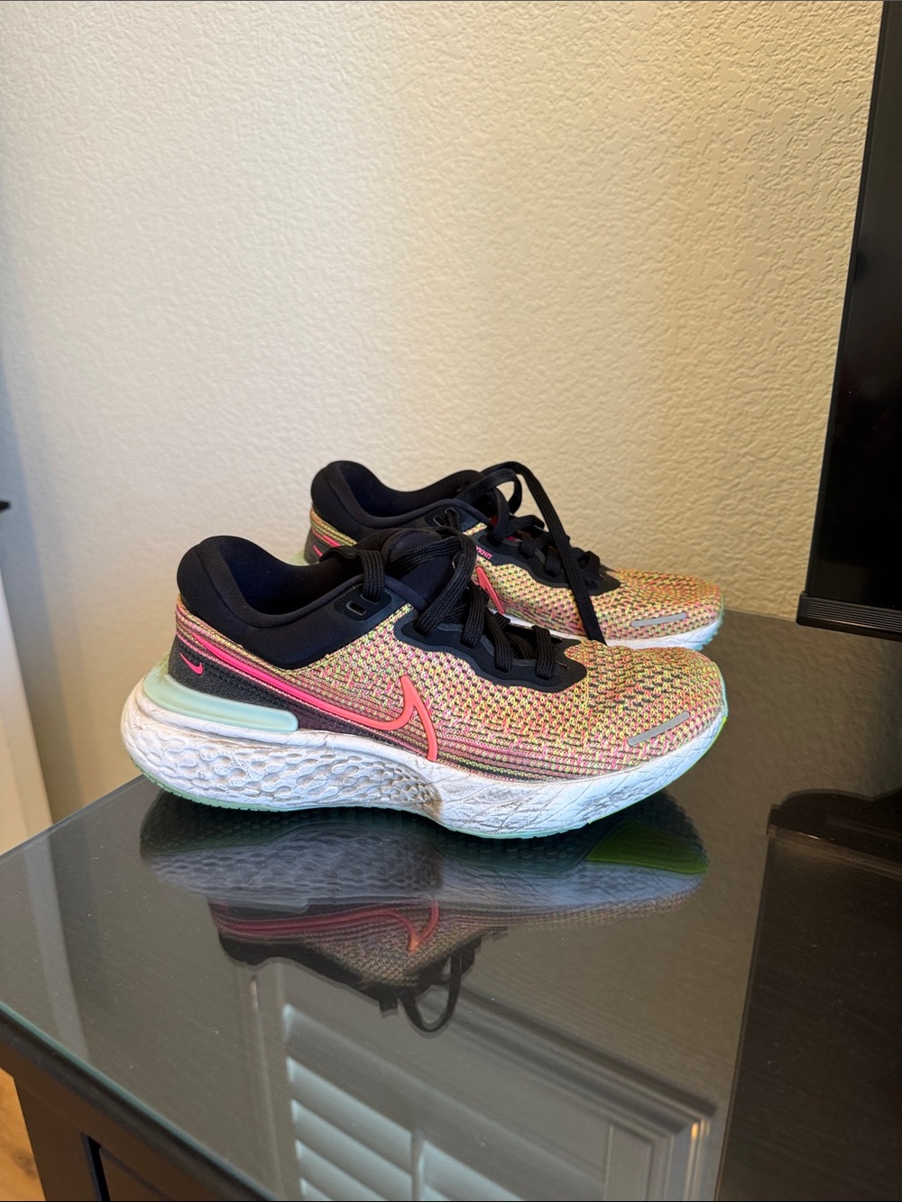 Nike Women’s Multicolor Knit Running Shoes - Pink/Black/Green